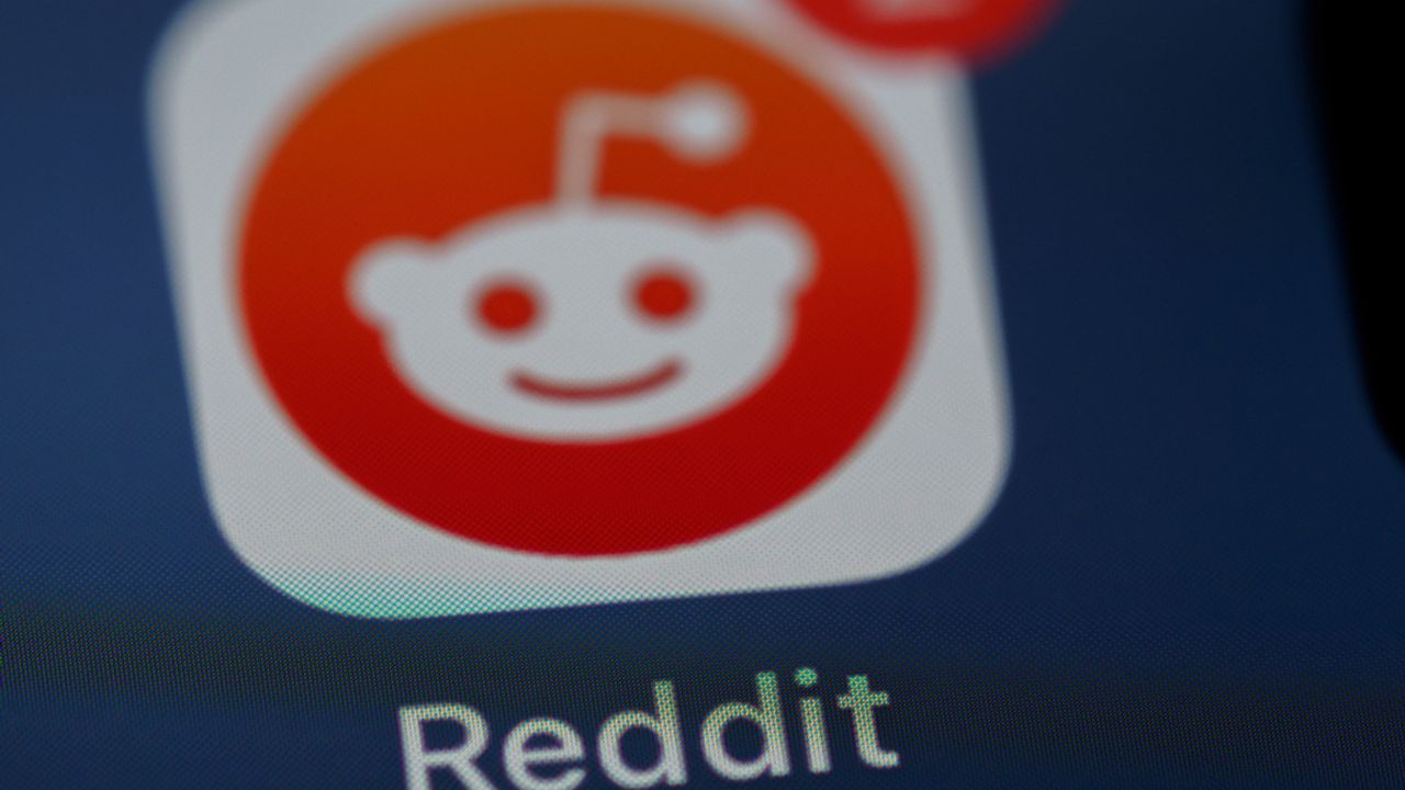 Which tool to monitor Reddit for keywords is the best in 2024